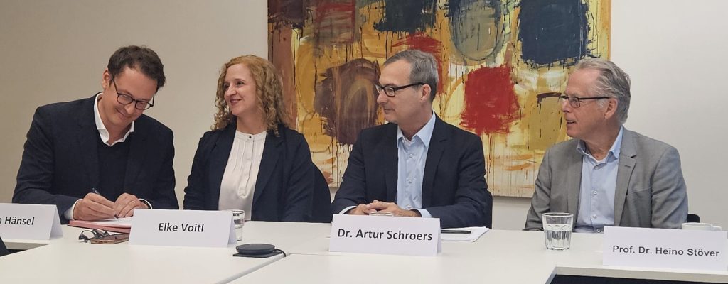 Unterzeichnung Absichtserklärung Cannabis-Modellprojekt Frankfurt am Main_30.10.2024